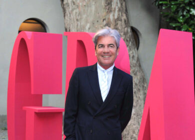 Chi era Cesare Paciotti, l’imprenditore del lusso stroncato da un malore a 67 anni. Addio al re delle scarpe