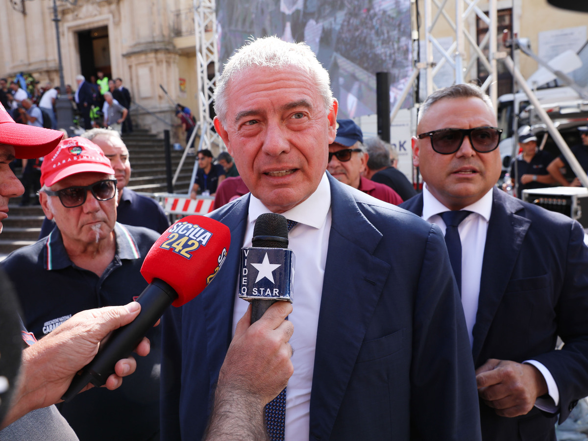 Urso all’assemblea Assolombarda: “Con la manovra favoriremo gli investimenti: Transizione 5.0 ora carbura” Urso all’assemblea Assolombarda: “Con la manovra favoriremo gli investimenti: Transizione 5.0 ora carbura”