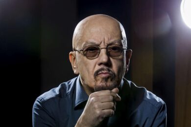 Milano, Enrico Ruggeri: “Mi hanno chiesto tre volte di fare il sindaco, ma non fa per me: è una bella grana”