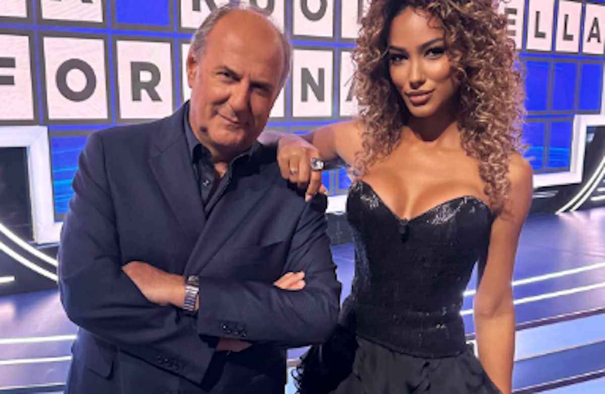 La Ruota della Fortuna, il successo è tale da cambiare i piani di Mediaset. E Striscia… La Ruota della Fortuna, il successo è tale da cambiare i piani di Mediaset. E Striscia…