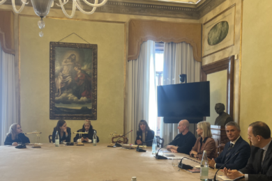 BPER presenta ‘Fabrizio Dusi. Le parole degli altri’: un viaggio tra arte, linguaggio e ascolto a Palazzo Martinengo di Villagana