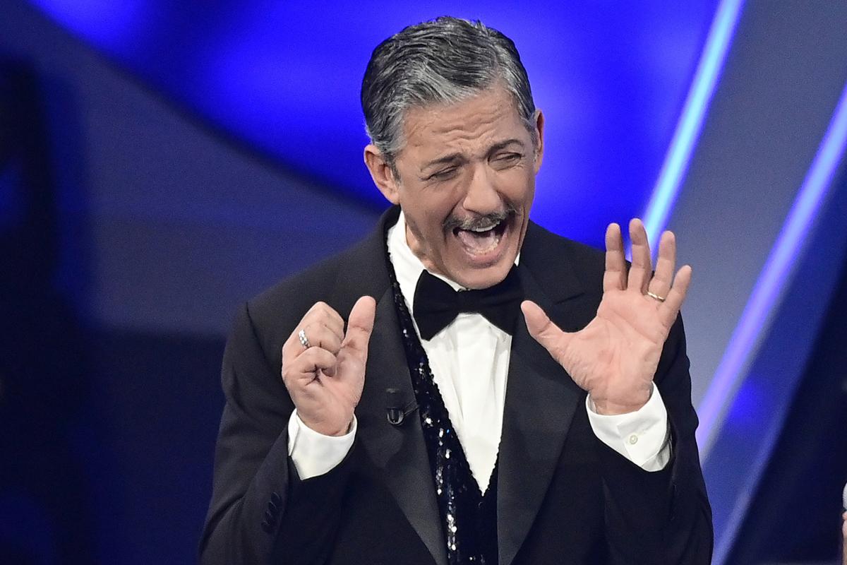 Quel birbante di Fiorello piomba nell’access di Rai1. Cosa farà? Capirete quando vedrete Quel birbante di Fiorello piomba nell’access di Rai1. Cosa farà? Capirete quando vedrete