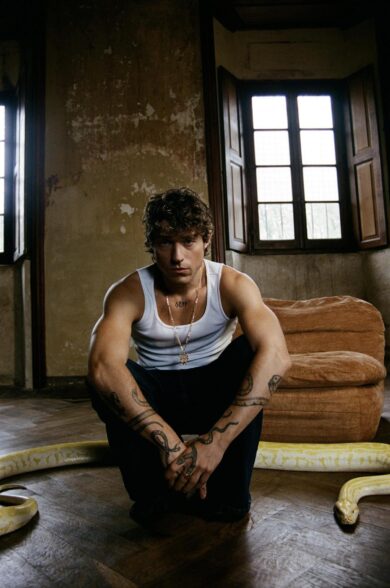 “Arizona con Achille Lauro traccia sessuale/cruda, entro a gamba tesa. I brani con Elodie-Giorgia e il significato del serpente in copertina….” – Irama svela il nuovo album