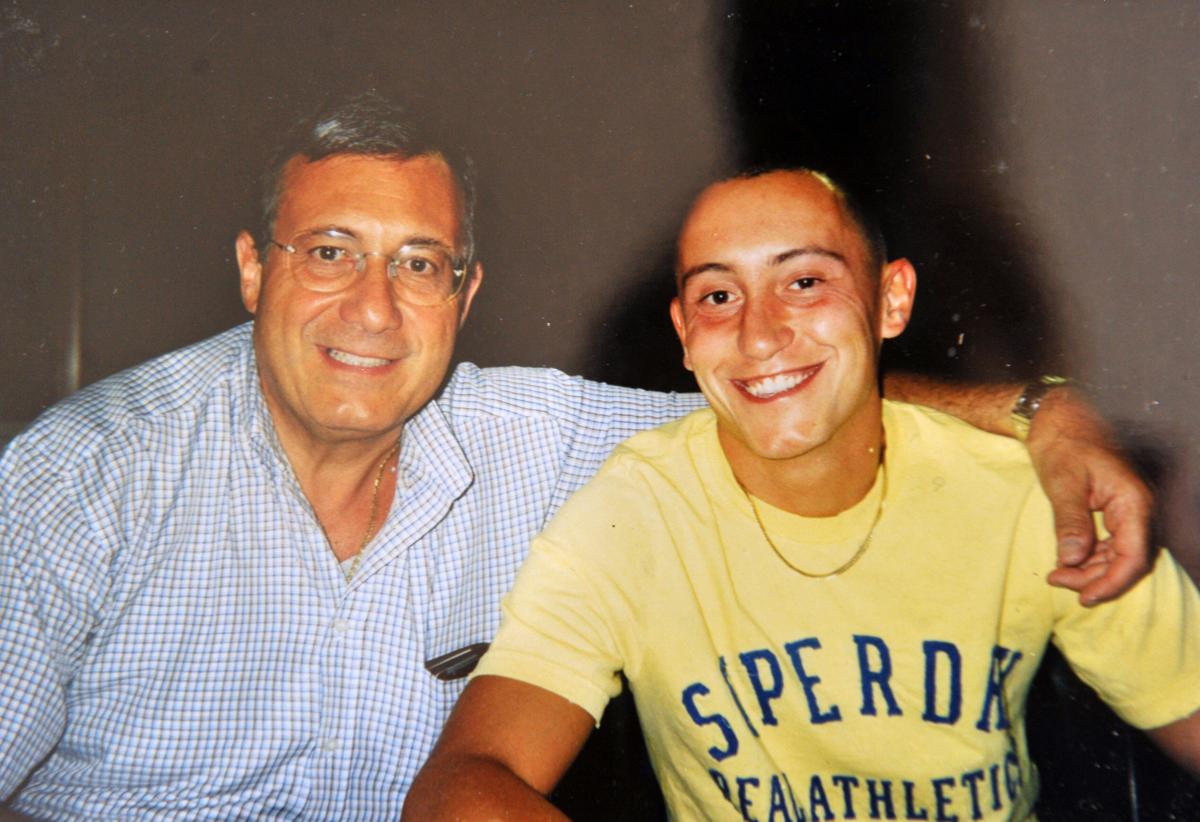 È morto Giovanni Cucchi, padre di Stefano e Ilaria. “Con la tua voce hai dato voce a tuo figlio” È morto Giovanni Cucchi, padre di Stefano e Ilaria. “Con la tua voce hai dato voce a tuo figlio”