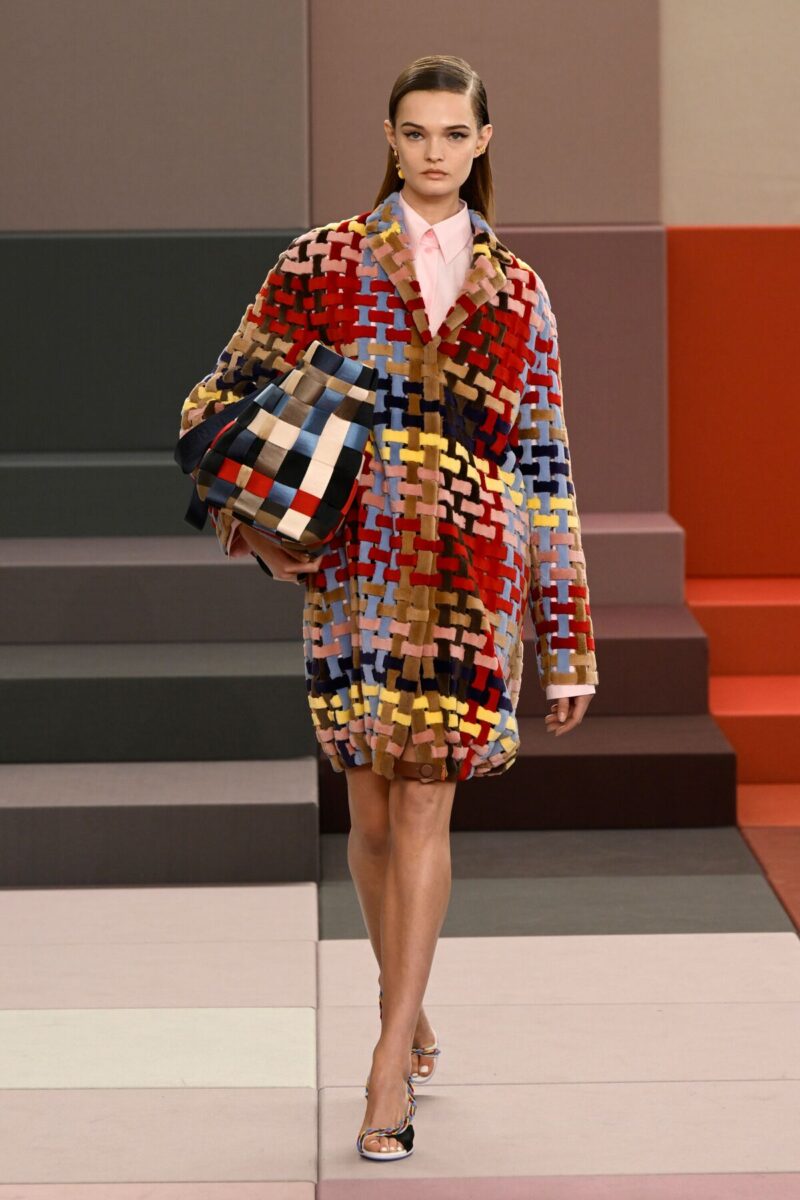 Brand o brand…elli/ Dalla bottega romana all’Olimpo della moda: la storia di Fendi, il marchio tornato sotto la direzione creativa di Maria Grazia Chiuri Brand o brand…elli/ Dalla bottega romana all’Olimpo della moda: la storia di Fendi, il marchio tornato sotto la direzione creativa di Maria Grazia Chiuri