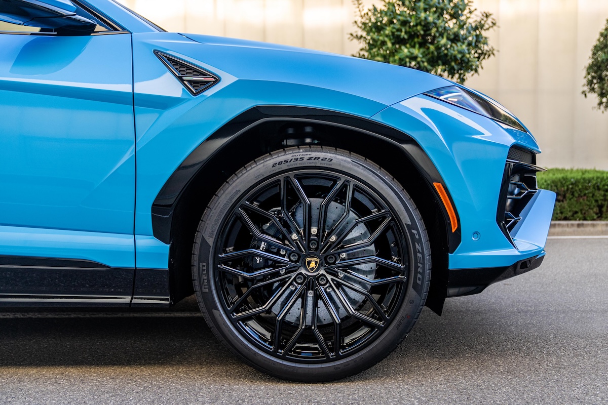 Lamborghini Ad Personam: colori e storie che diventano mito