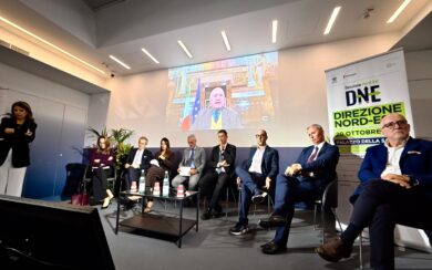 Direzione Nord-Est: persone che hanno qualcosa da dire. Tutti gli interventi della prima edizione. VIDEO