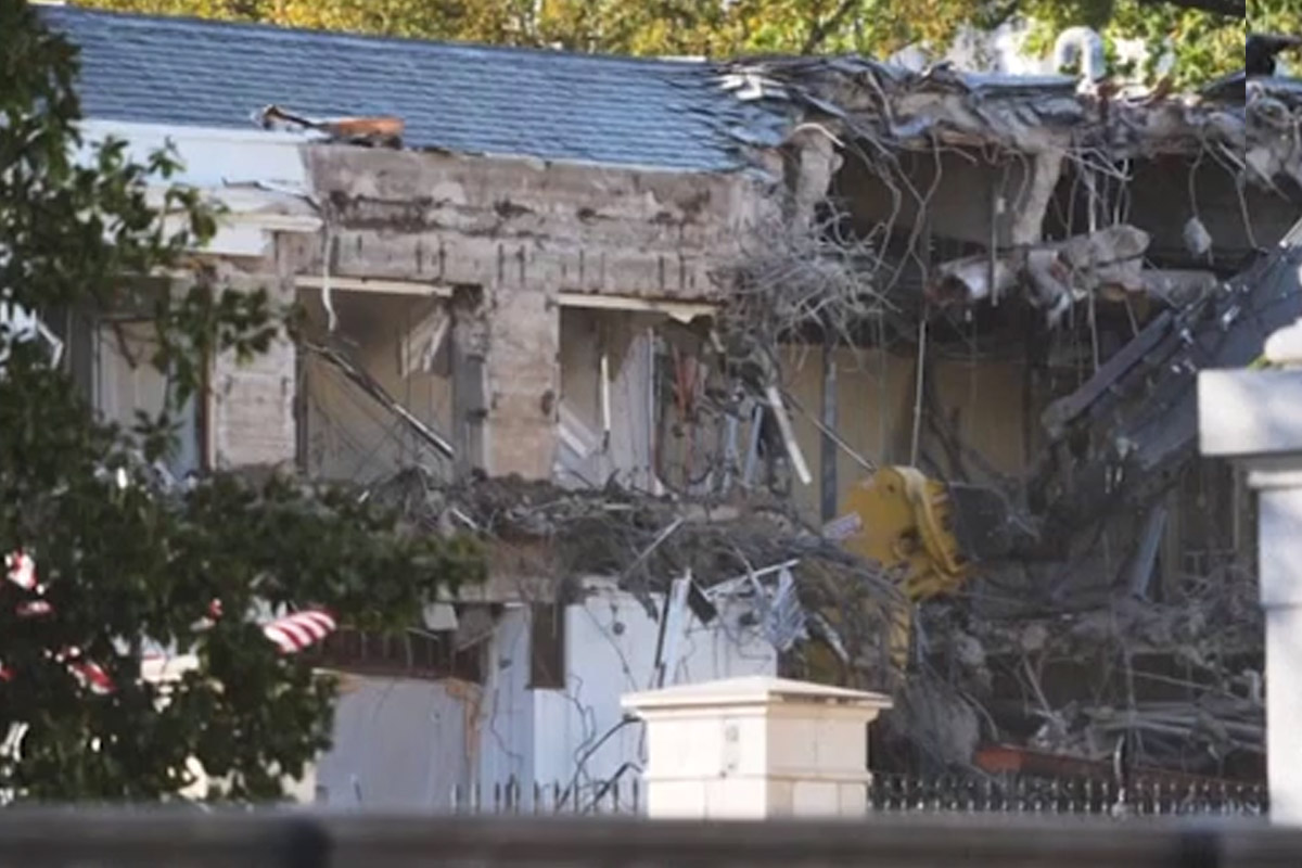 Trump demolisce la Casa Bianca per… costruire la sua nuova sala da ballo. VIDEO Trump demolisce la Casa Bianca per… costruire la sua nuova sala da ballo. VIDEO