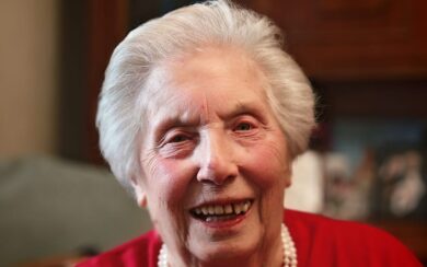 La guardiana del giardino. Erville e i suoi settant’anni di impegno silenzioso in una casa popolare milanese