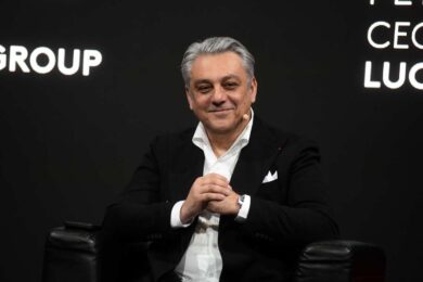 Kering, De Meo vende il beauty per rimettere in sesto Gucci. E L’Oréal ora potrebbe fare dietrofront su Armani