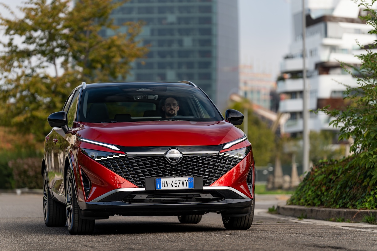 Nissan aggiorna Qashqai e-POWER: fino a 1.200 km e 4,5 l/100 km WLTP Nissan aggiorna Qashqai e-POWER: fino a 1.200 km e 4,5 l/100 km WLTP