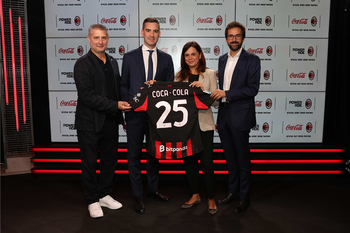 AC Milan e Coca-Cola: una nuova partnership tra calcio, musica e lifestyle AC Milan e Coca-Cola: una nuova partnership tra calcio, musica e lifestyle