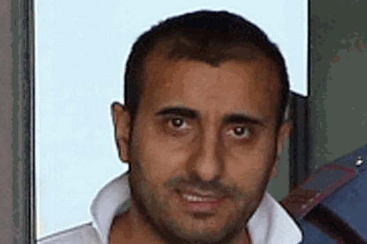 Garlasco, chi è Flavius Savu, l’uomo che diceva: “Farò la fine di Chiara Poggi”. Dai ricatti al Santuario della Bozzola alla fuga in Svizzera Garlasco, chi è Flavius Savu, l’uomo che diceva: “Farò la fine di Chiara Poggi”. Dai ricatti al Santuario della Bozzola alla fuga in Svizzera