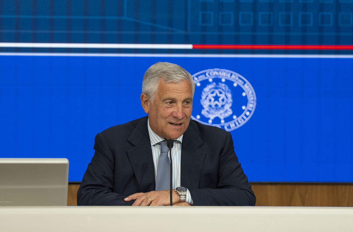 Manovra, Tajani è categorico: “Affitti brevi? Noi contrari a qualsiasi tassa. Decide la politica, non i grand commis” Manovra, Tajani è categorico: “Affitti brevi? Noi contrari a qualsiasi tassa. Decide la politica, non i grand commis”