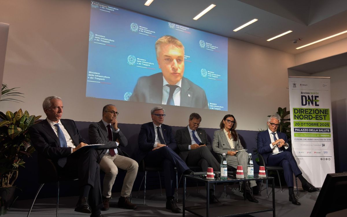 “Ferro, Terra e Acqua”: a DNE 2025 il dibattito su infrastrutture e territori al centro dello sviluppo del Nordest “Ferro, Terra e Acqua”: a DNE 2025 il dibattito su infrastrutture e territori al centro dello sviluppo del Nordest