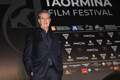 Belve, anche l’attore britannico Rupert Everett fra le vittime di Francesca Fagnani. Retroscena