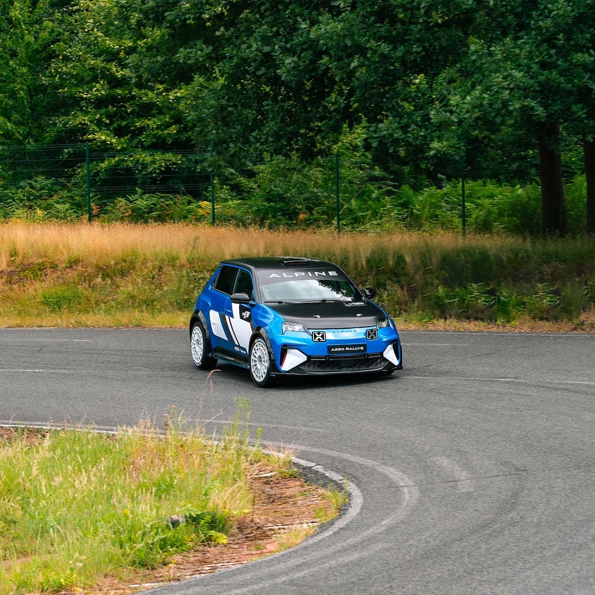 A290 Rallye, Alpine accende il rally elettrico: debutto e Trofeo