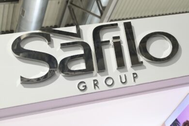Safilo pensa in grande, la società padovana presenta l’offerta per rilevare Eschenbach Group e BoDe da Inspecs