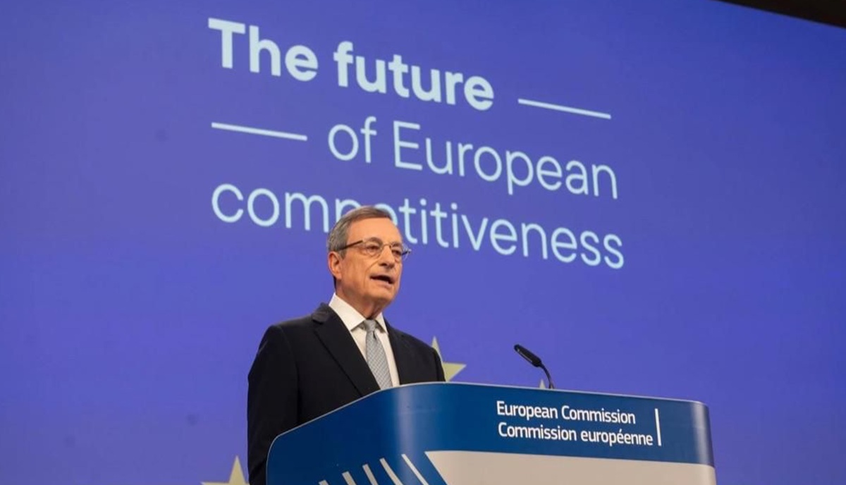 Draghi si riprende la scena: “Europa sotto attacco, l’unica via è un federalismo pragmatico” Draghi si riprende la scena: “Europa sotto attacco, l’unica via è un federalismo pragmatico”