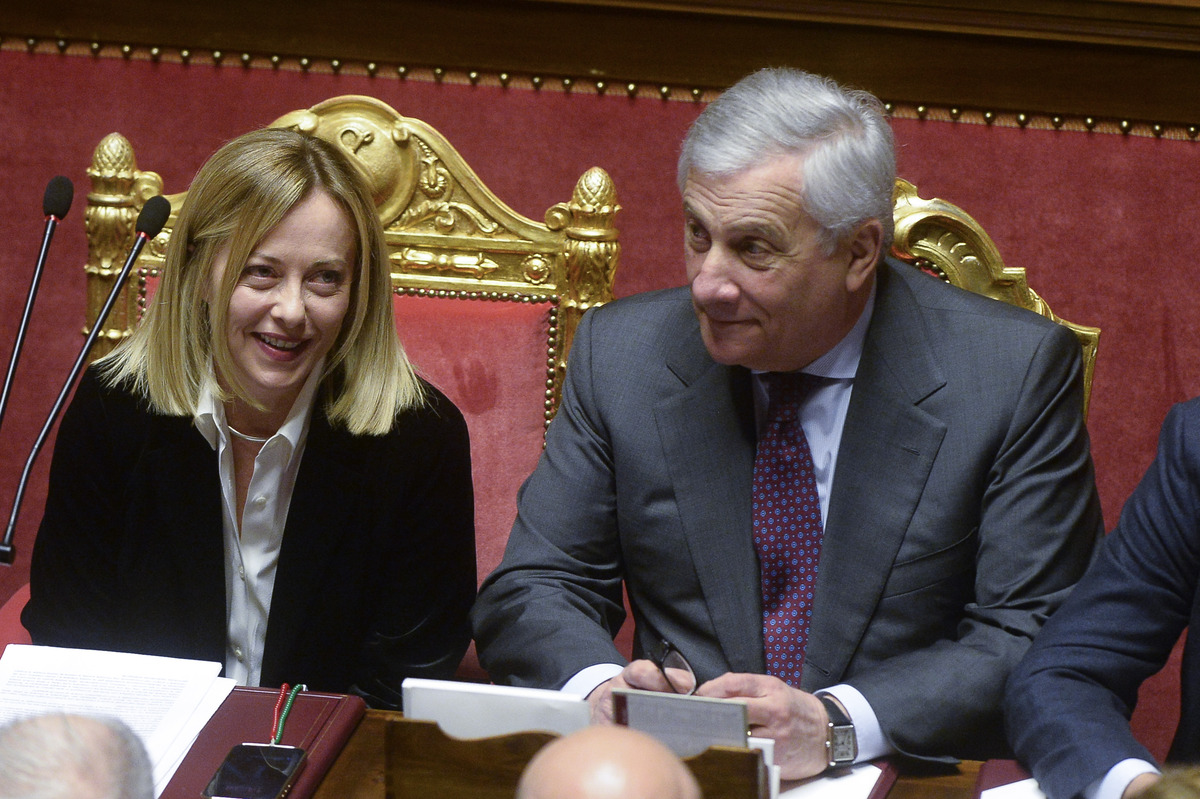 Scontro Meloni-Tajani sulla riforma dell’Ue. Marina Berlusconi sempre più irritata con la premier e tentata dalla politica Scontro Meloni-Tajani sulla riforma dell’Ue. Marina Berlusconi sempre più irritata con la premier e tentata dalla politica