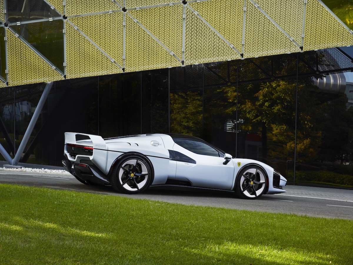 Ferrari SC40 One-Off: omaggio alla F40 su base 296 GTB