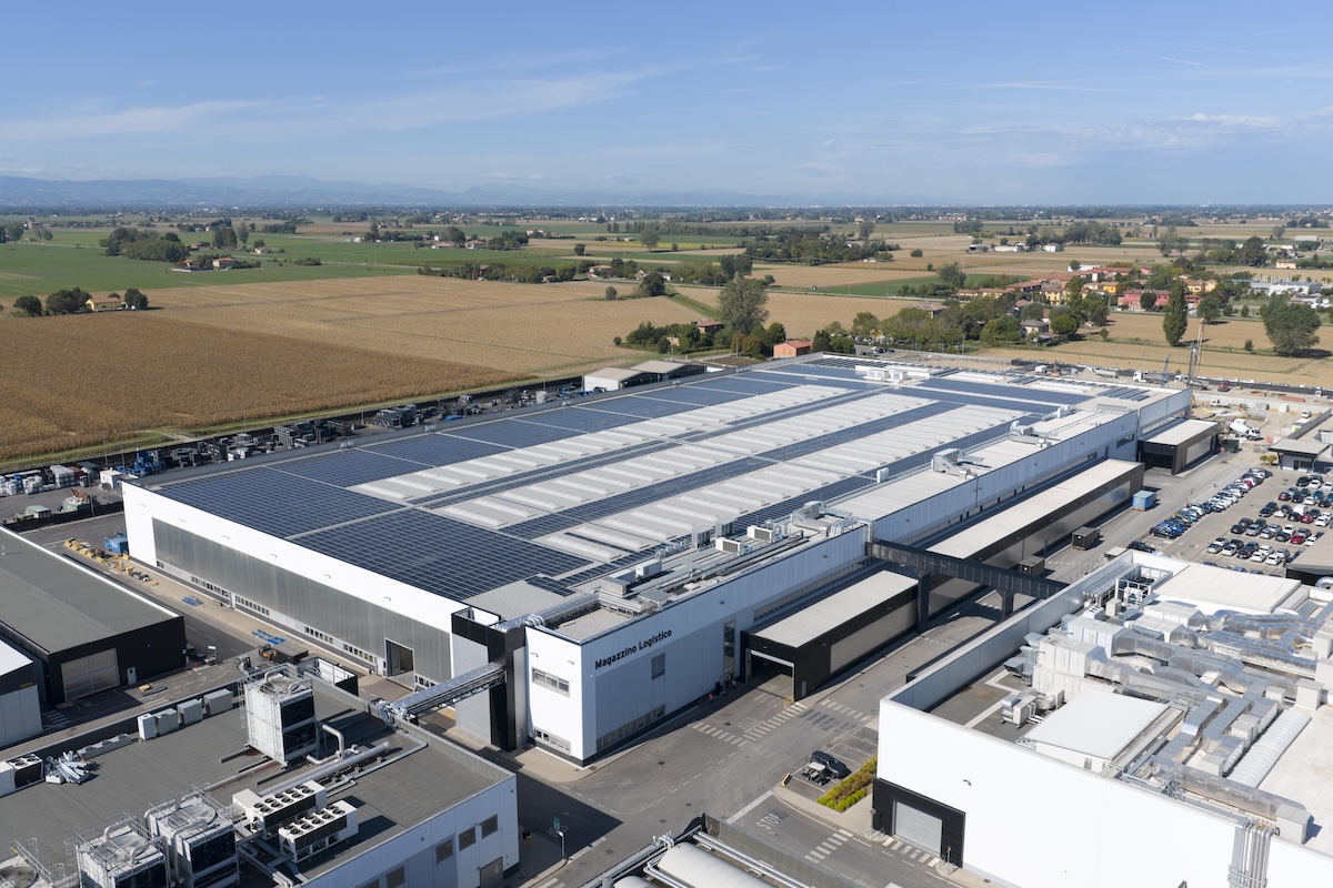 Lamborghini accelera sul fotovoltaico: più autonomia energetica Lamborghini accelera sul fotovoltaico: più autonomia energetica