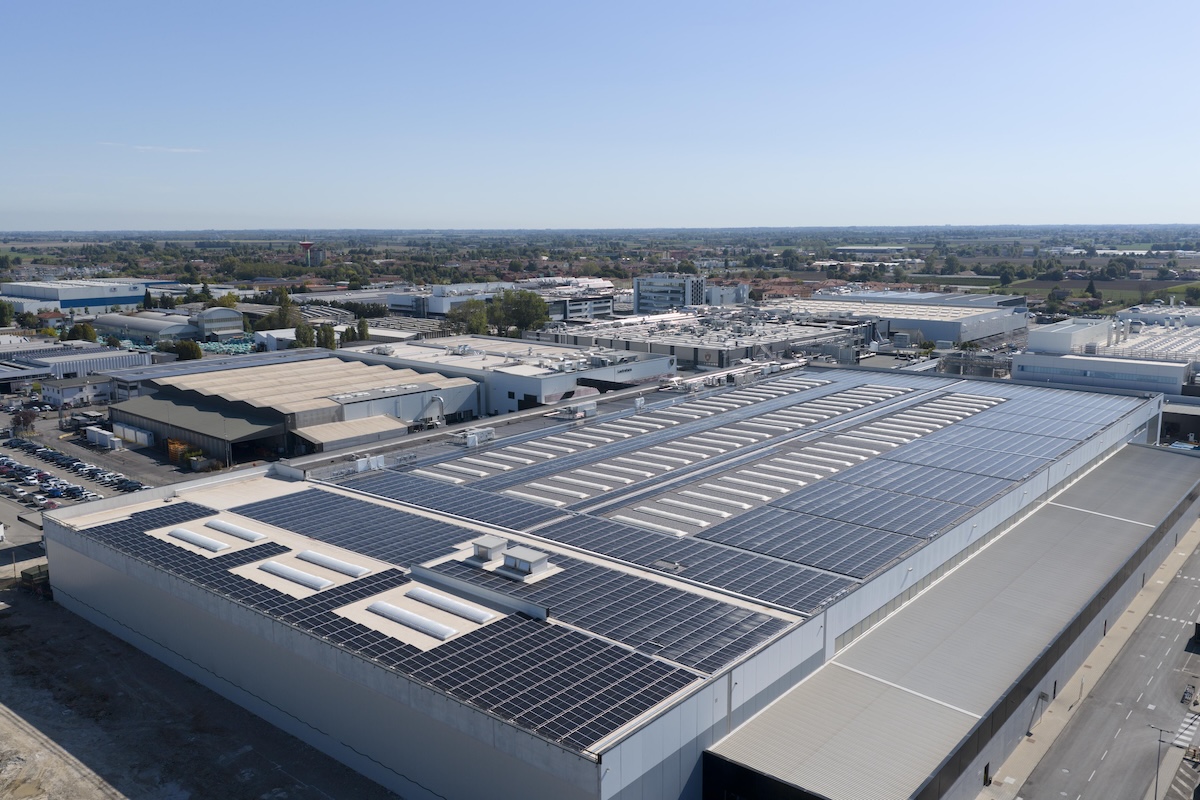 Lamborghini accelera sul fotovoltaico: più autonomia energetica Lamborghini accelera sul fotovoltaico: più autonomia energetica