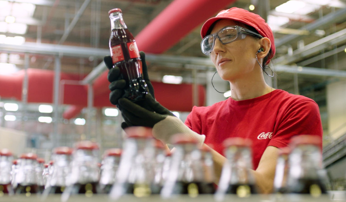 Coca-Cola conferma la leadership in Italia: oltre 30mila posti di lavoro generati lungo la filiera Coca-Cola conferma la leadership in Italia: oltre 30mila posti di lavoro generati lungo la filiera