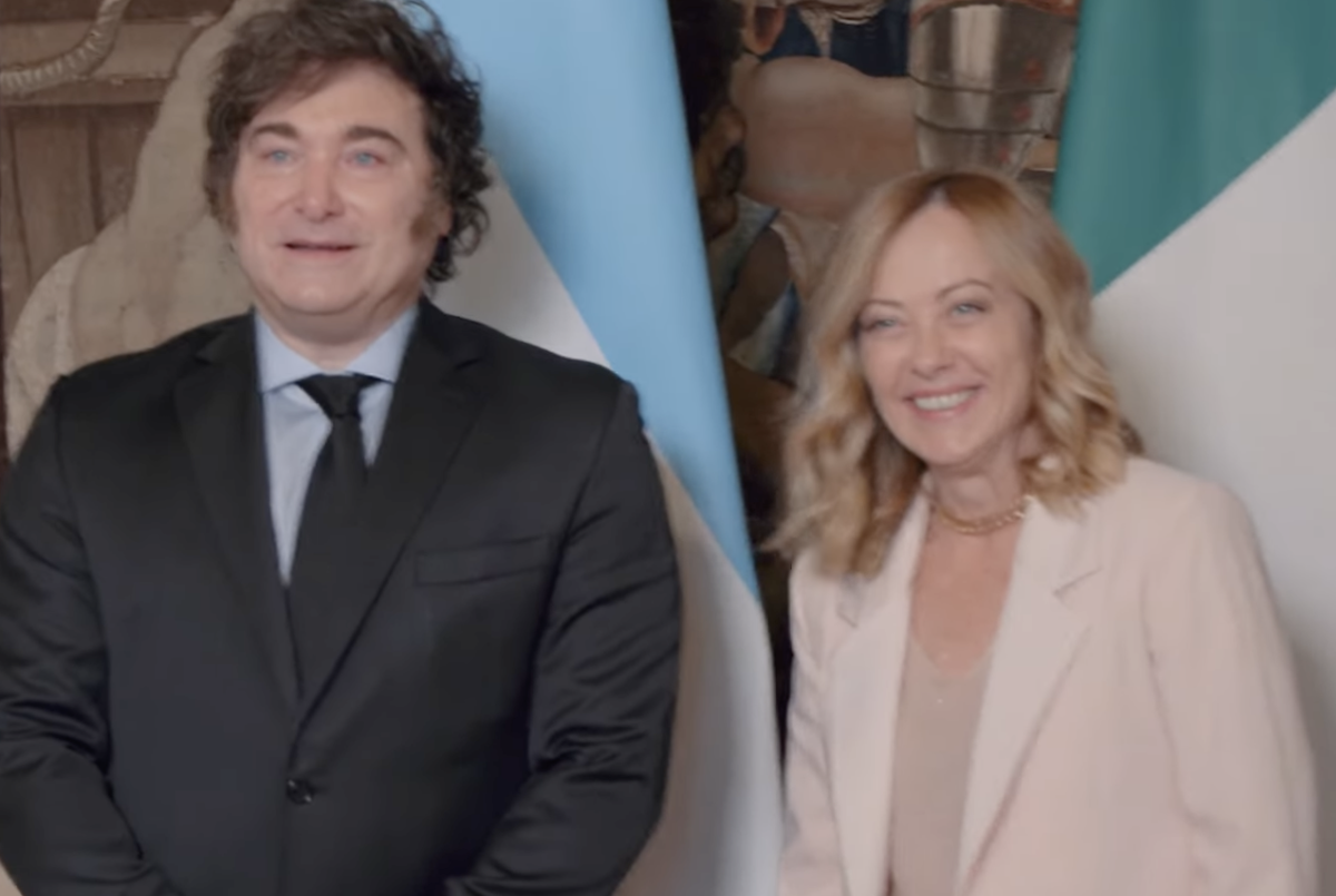 Chi è Javier Milei, l’ultraliberista di destra che con la motosega ha convinto gli argentini ad abbandonare il “kirchnerismo” Chi è Javier Milei, l’ultraliberista di destra che con la motosega ha convinto gli argentini ad abbandonare il “kirchnerismo”