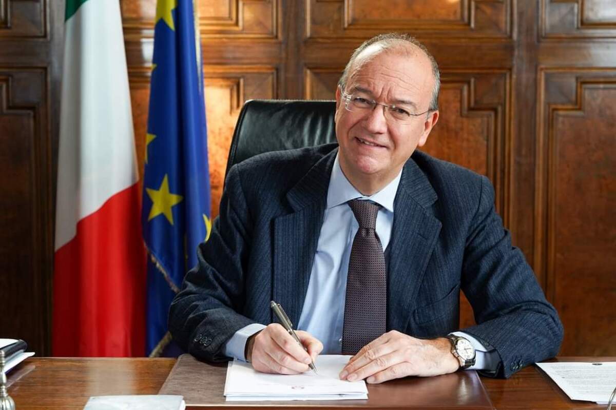 Il ministro Valditara presenta a Milano il suo libro ‘La Rivoluzione del Buon Senso’ con Matteo Salvini Il ministro Valditara presenta a Milano il suo libro ‘La Rivoluzione del Buon Senso’ con Matteo Salvini