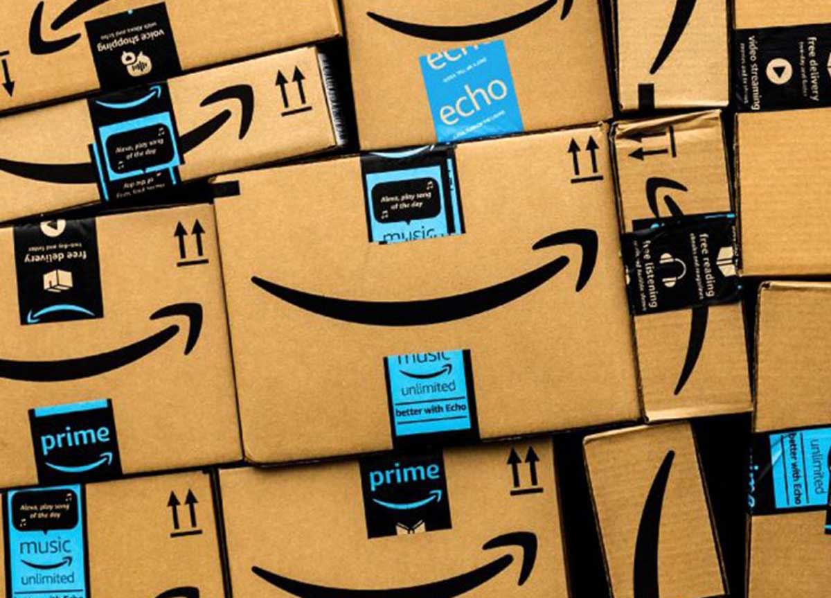 Amazon, un brutto momento per essere manager: a casa in 14 mila. Ma partono le assunzioni per gli stagionali Amazon, un brutto momento per essere manager: a casa in 14 mila. Ma partono le assunzioni per gli stagionali