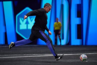 Fedez e Bobo Vieri, duello dal dischetto in Kings Cup. Video