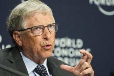 Bill Gates sminuisce il cambiamento climatico: “Non finirà l’umanità, in ampie zone della Terra si vivrà tranquillamente”