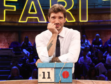 Affari Tuoi, casting aperti in dieci Regioni: come partecipare al gioco dei pacchi di Stefano de Martino