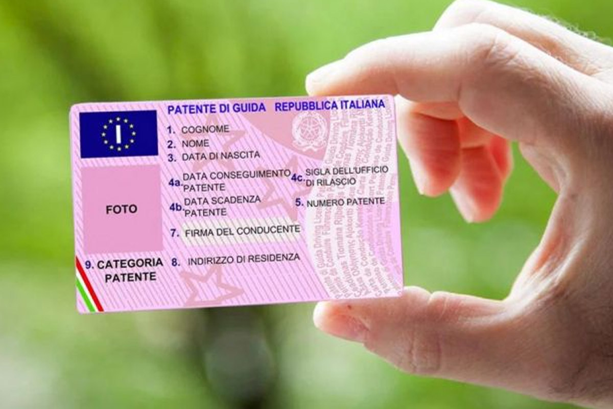 Patente a 17 anni, come funzionerebbe e chi potrebbe ottenerla Patente a 17 anni, come funzionerebbe e chi potrebbe ottenerla