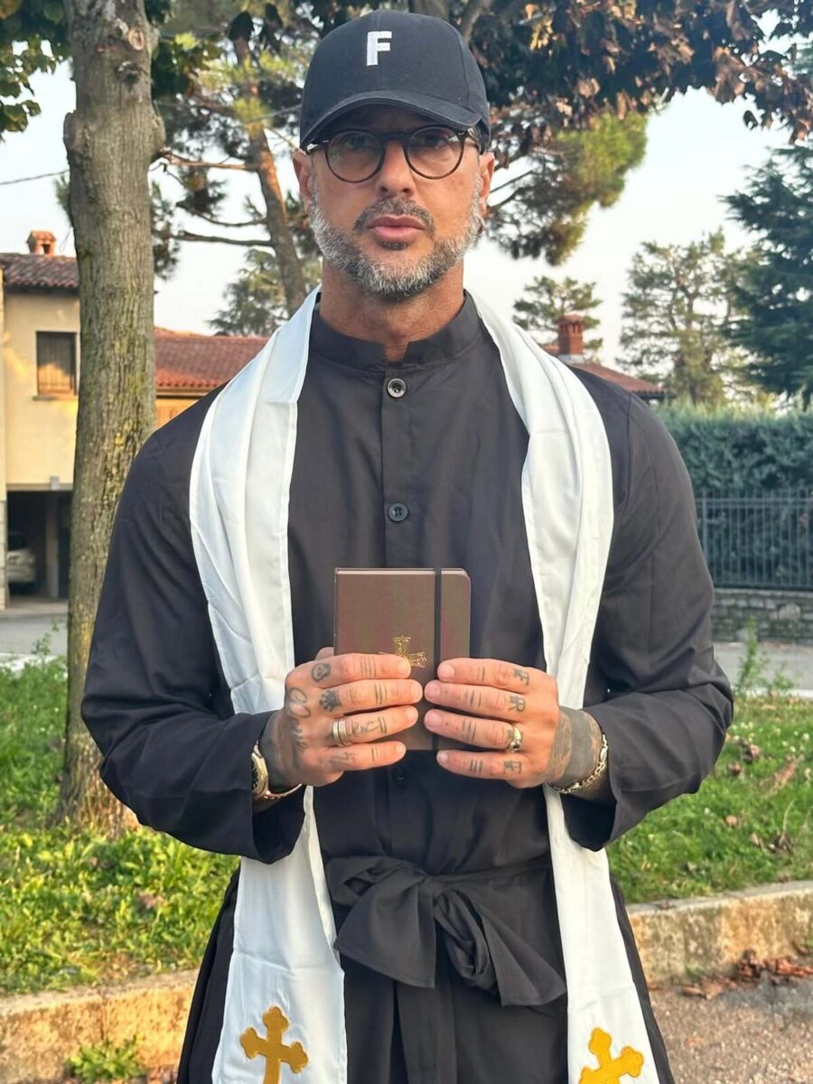 Fabrizio Corona pubblica la telefonata con Barbara D’Urso e svela l’accordo anti-Rai: “Quella cosa lì, quella del veto, è vera”