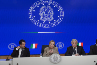 Manovra, tassazione al 3-5% sui dividendi delle holding. Escluse le quotate. In anteprima il (probabile) compromesso sul nodo che blocca il governo