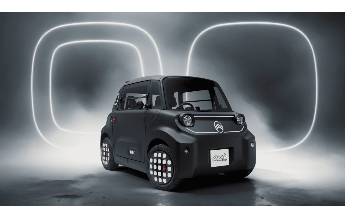 Citroën Ami Dark Side: la micromobilità veste il nero Citroën Ami Dark Side: la micromobilità veste il nero