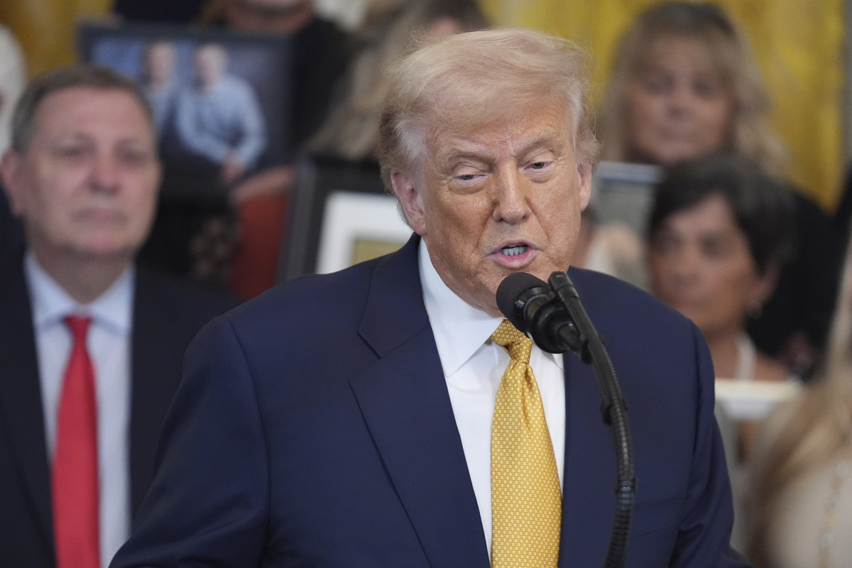 Iran-Usa, tensione alle stelle. Teheran attacca Trump: “Un bullo dotato di armi nucleari riprende i test” Iran-Usa, tensione alle stelle. Teheran attacca Trump: “Un bullo dotato di armi nucleari riprende i test”