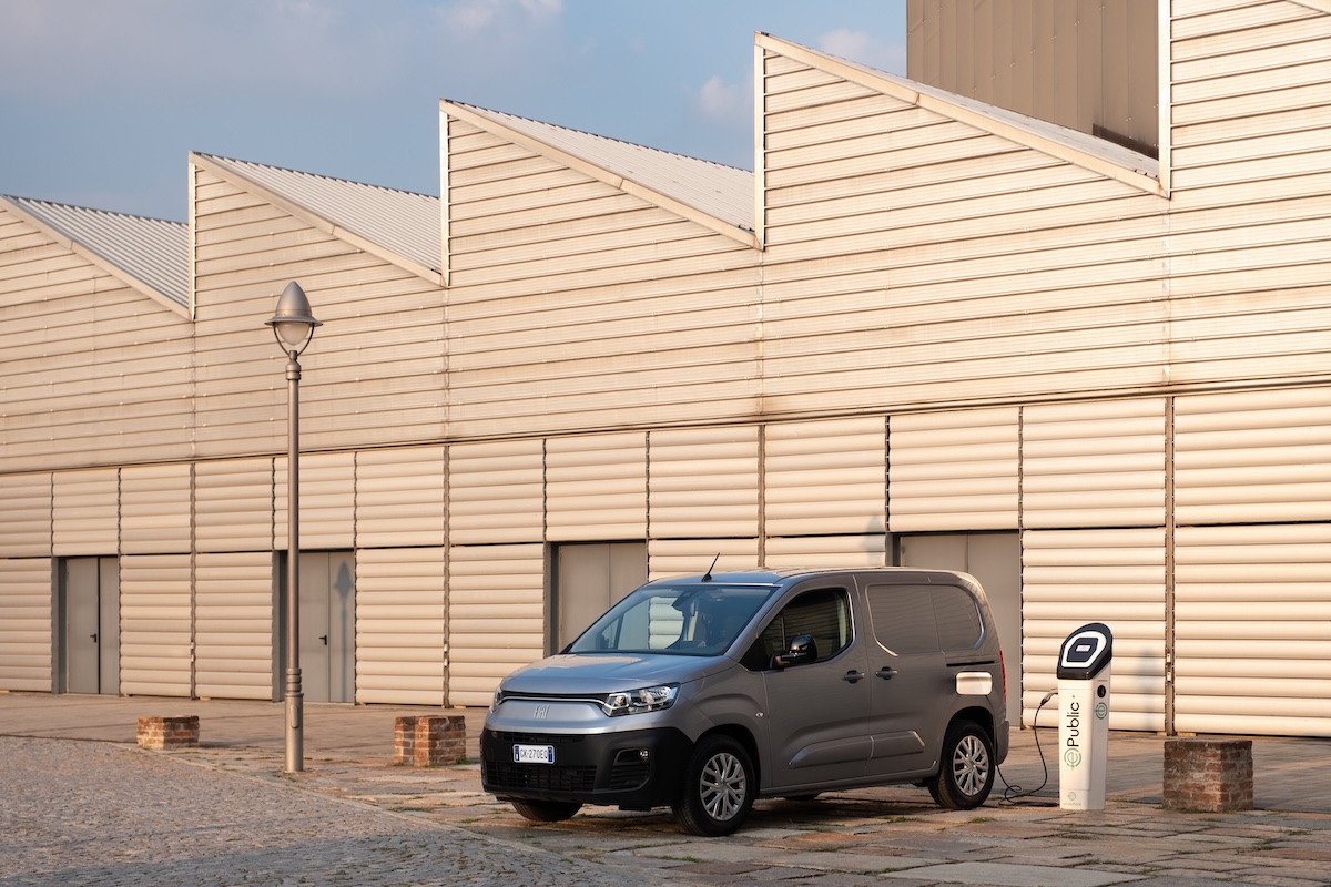Doblò 25°: più tecnologia, connettività e spazio di carico