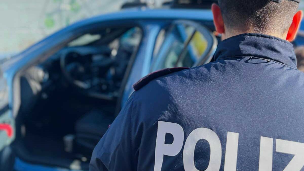 Sanremo, ragazzino dà fuoco a un clochard e gli brucia le gambe Sanremo, ragazzino dà fuoco a un clochard e gli brucia le gambe