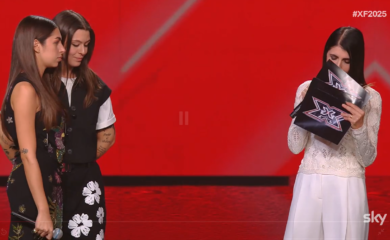 X Factor 2025, chi è stato eliminato nel secondo live: giuria spaccata, decide il pubblico da casa