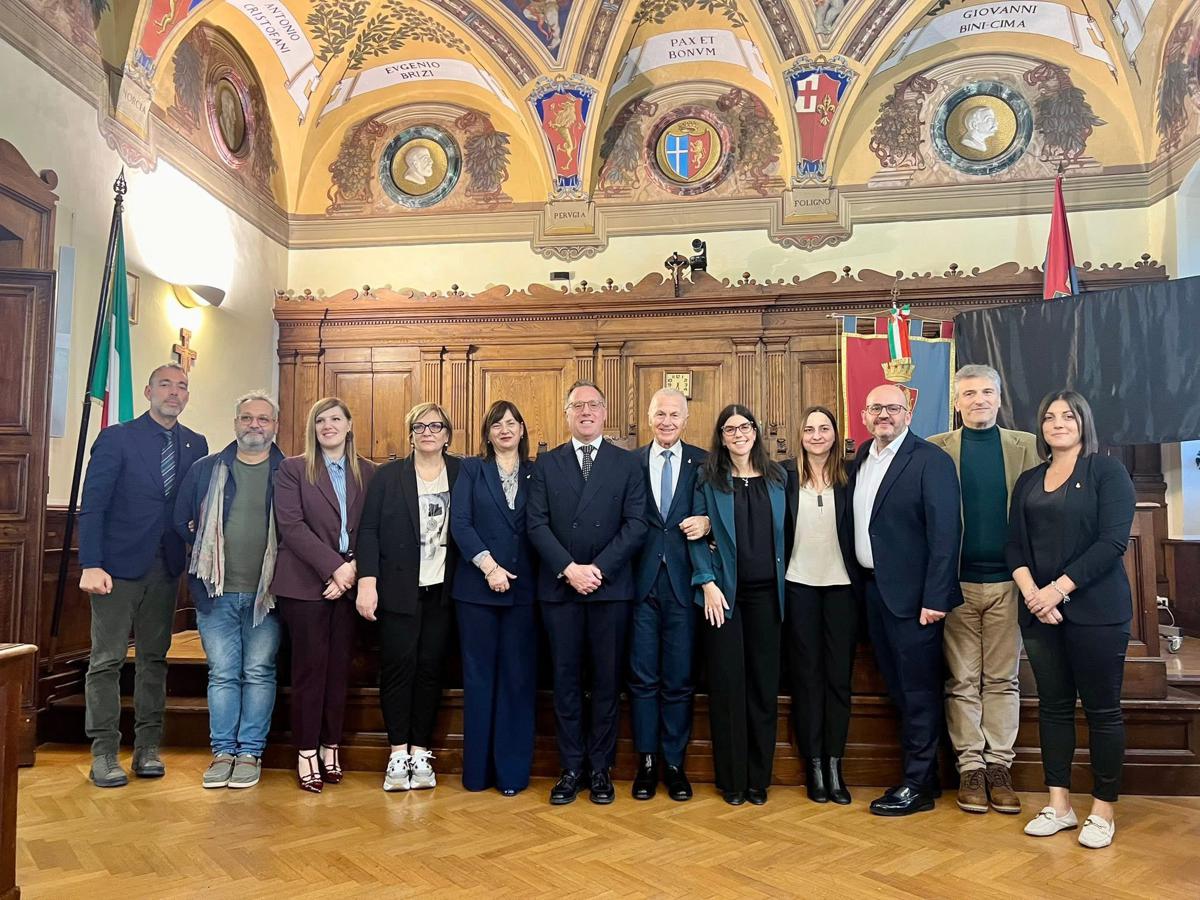 Oleoturismo, Assisi e Mattinata firmano accordo di partenariato UNTO-FèXtra Oleoturismo, Assisi e Mattinata firmano accordo di partenariato UNTO-FèXtra