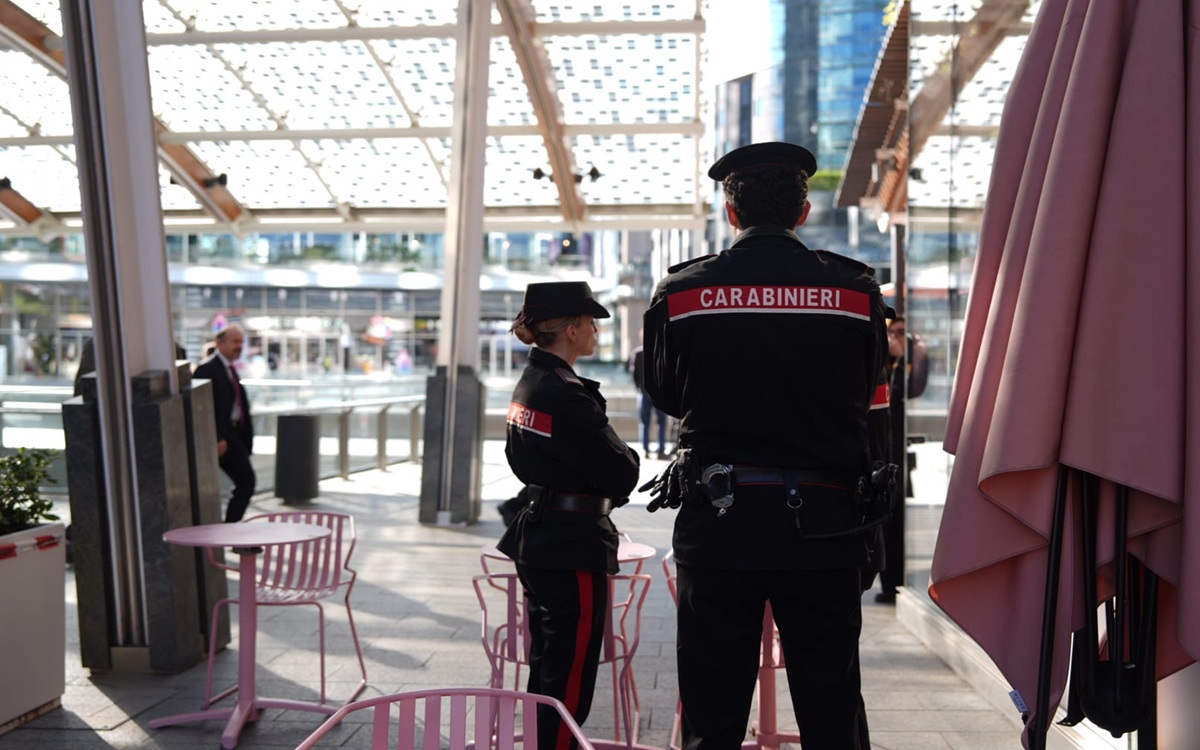 Due riflessioni sulla donna accoltellata a Milano Due riflessioni sulla donna accoltellata a Milano