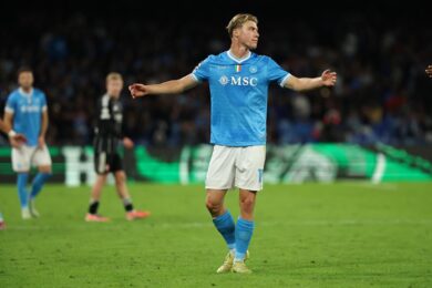 Napoli-Eintracht 0-0 e la Champions si complica. Antonio Conte: ‘Catenaccio loro, ma se segni subito finisce 3-0’