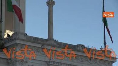 Giornata dell’Unità Nazionale, il Presidente Mattarella rende omaggio al Milite Ignoto al Vittoriano
