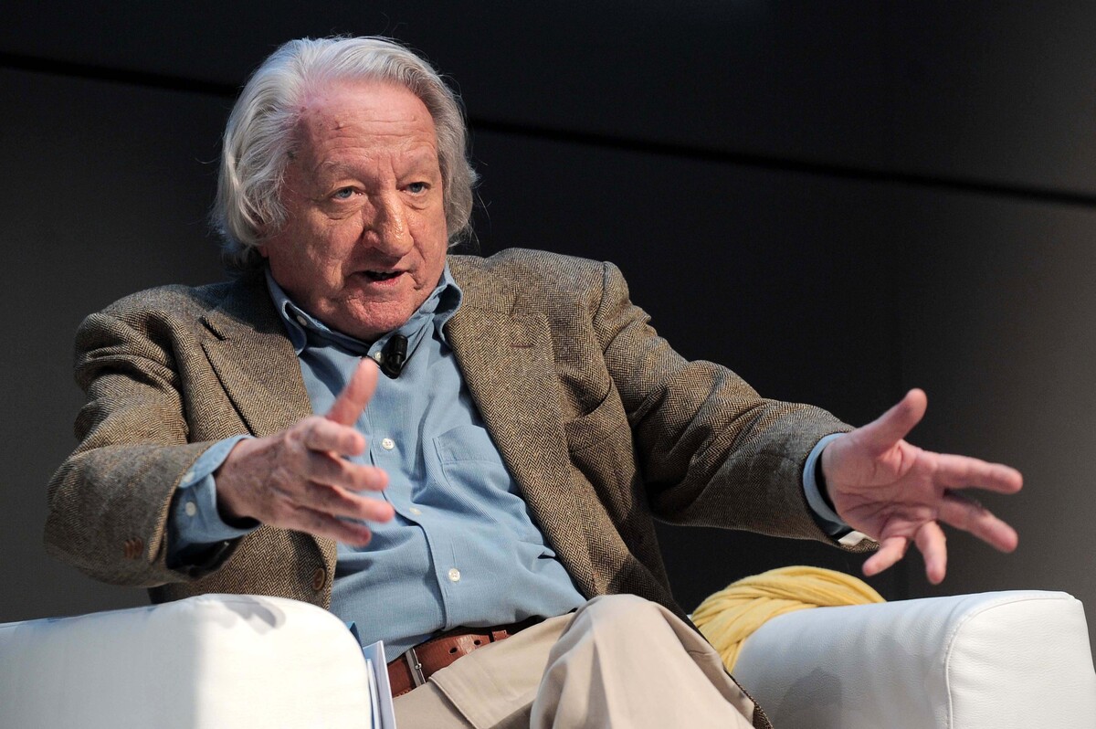 Morto il vignettista Giorgio Forattini, il re della satira famoso per i suoi ritratti irriverenti ai protagonisti della politica Morto il vignettista Giorgio Forattini, il re della satira famoso per i suoi ritratti irriverenti ai protagonisti della politica