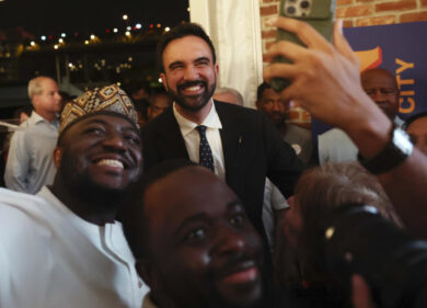 Il sindaco di New York tassa i ricchi. Ecco l’anti-Trump. VIDEO