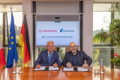 Leonardo e Rheinmetall siglano il primo contratto per 21 veicoli A2CS per l’Esercito Italiano