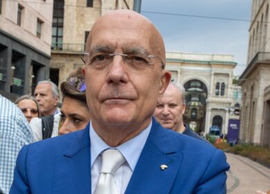 Milano, primarie a centrodestra? La “terza via” anti-Sardone di Albertini
